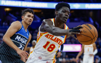 Hawks arrollan 130-101 al Magic para su 17ma victoria en 19 juegos