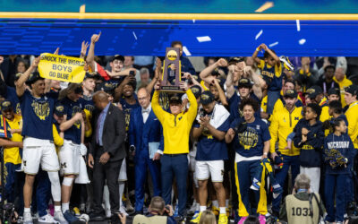 Michigan conquista su segundo título nacional al vencer 69-63 a UConn