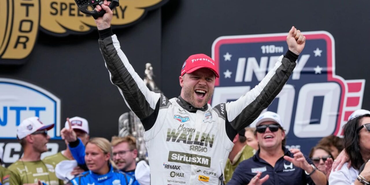 Felix Rosenqvist adelanta al final a David Malukas para ganar las 500 Millas de Indianápolis