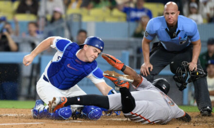 Los Gigantes derrotan 9-3 a los tambaleantes Dodgers de la mano de Devers y Adames