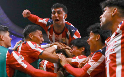 Chivas remontó a Tigres y avanzó a Semifinales