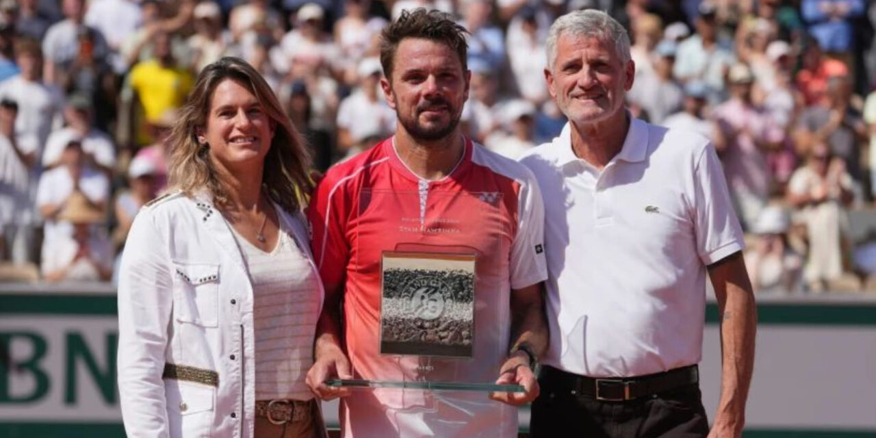 Wawrinka se despide de forma emotiva del Abierto de Francia tras perder en primera ronda