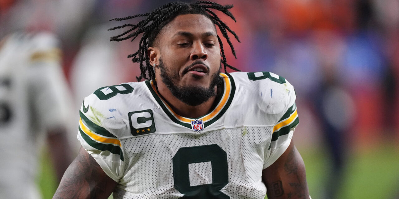 Jacobs, de los Packers, sale de la cárcel mientras fiscales evalúan presentar cargos