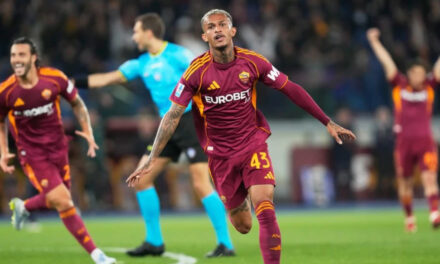 Roma aplasta a la Fiorentina y se acerca a puestos de Champions