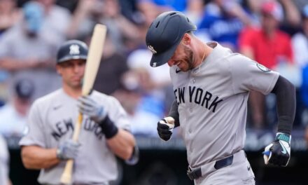 Los Yankees conectaron 6 jonrones en aplastante victoria de 15-1 sobre los Royals.