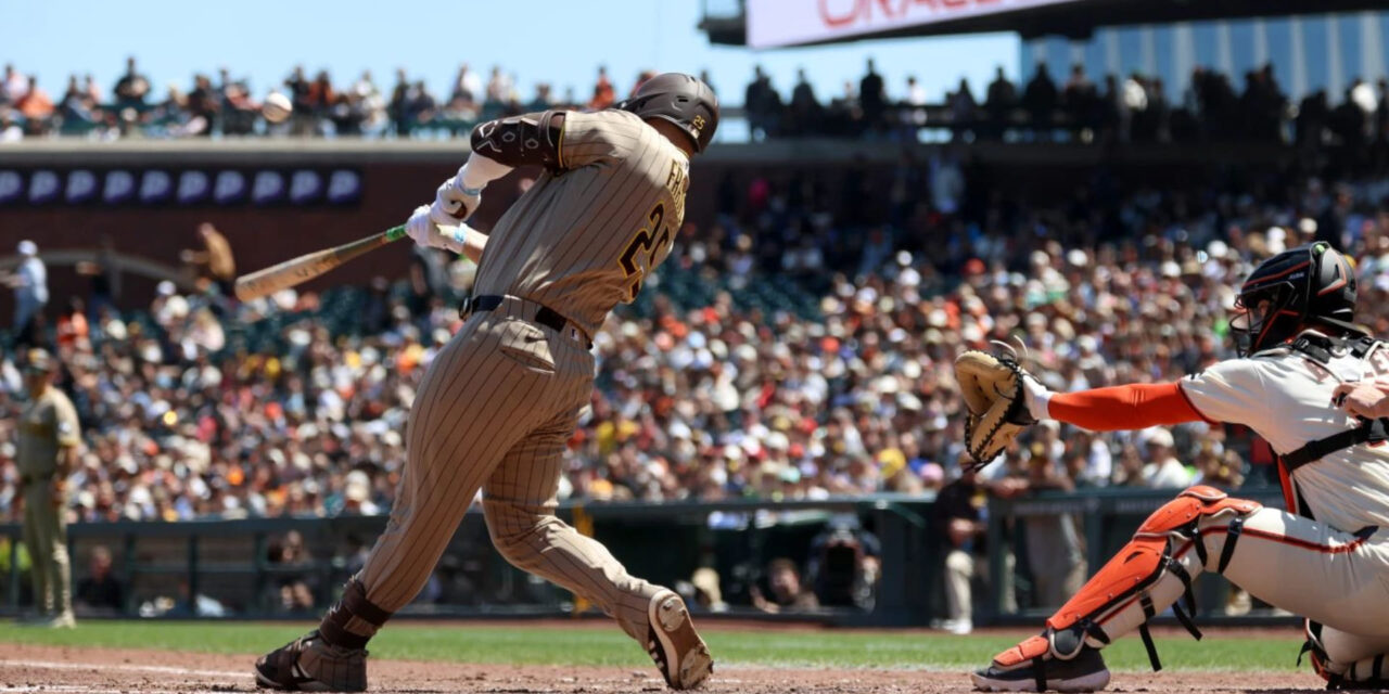 Ty France pega un triple de dos carreras en la séptima y los Padres ganan 5-1 a Gigantes