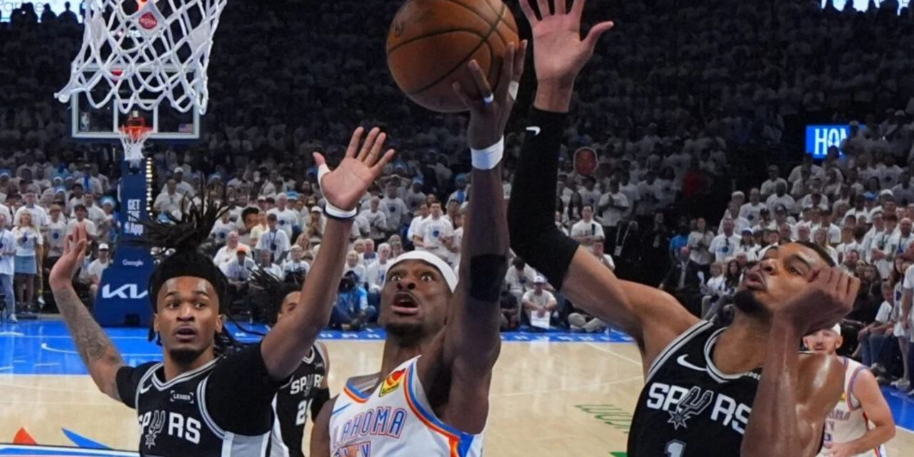 Thunder vence a Spurs 127-114 y queda a un triunfo de las Finales de la NBA