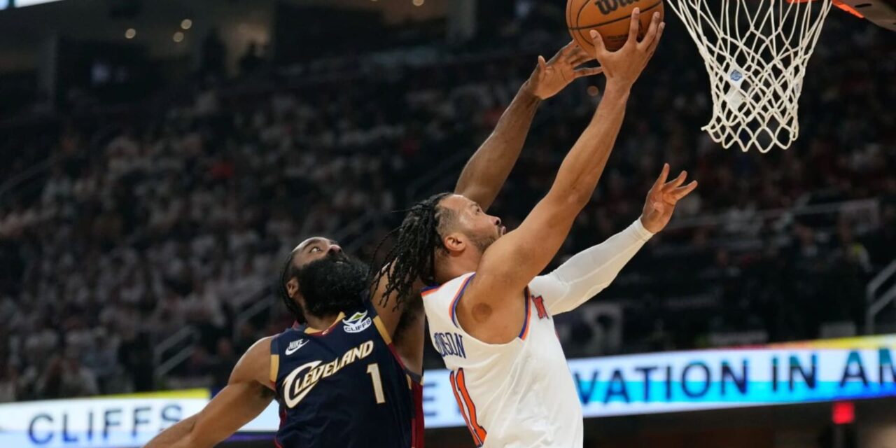 Los Knicks se colocan a una victoria de las Finales de la NBA tras derrotar a los Cavaliers por 121-108.