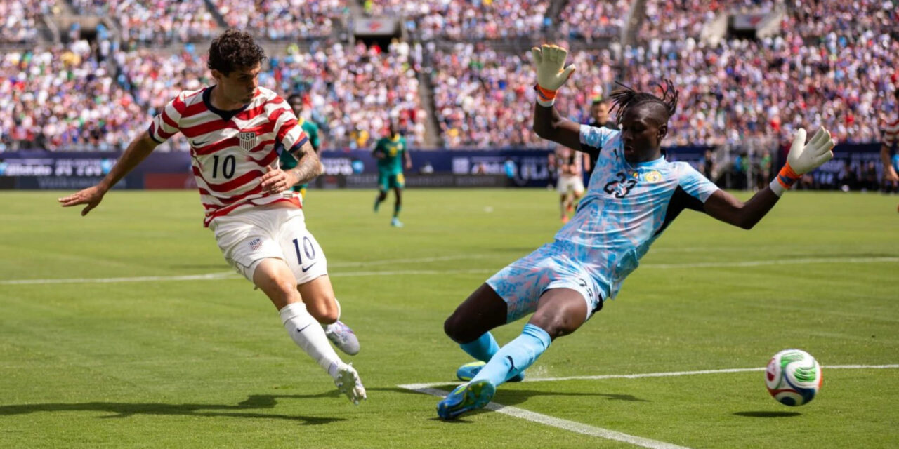 Pulisic pone fin a su sequía goleadora, en victoria de Estados Unidos sobre Senegal por 3-2 en un partido de preparación para el Mundial.
