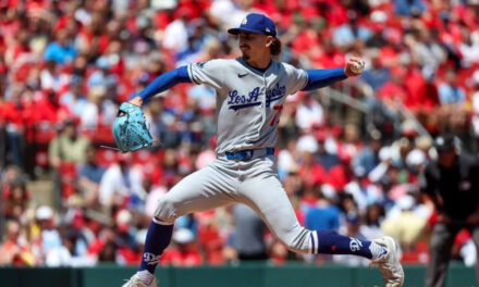 Justin Wrobleski lanza 6 entradas sin carreras y ayuda a Dodgers a vencer 4-1 a Cardinals