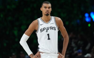 Wembanyama regala a los Spurs otra joya en la victoria por 115-108 sobre los T-Wolves, para ponerse 2-1 arriba en la serie.