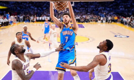 Los Thunder arrollan a los Lakers por 131-108 en el tercer partido, sumando otra paliza