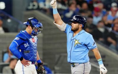 Aranda pega jonrón e impulsa tres en victoria de Rays 8-5 sobre los Azulejos