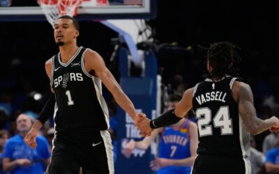 Wembanyama anotó 41 puntos y capturó 24 rebotes, y los Spurs vencieron al Thunder 122-115 en doble tiempo extra para abrir las finales del Oeste.