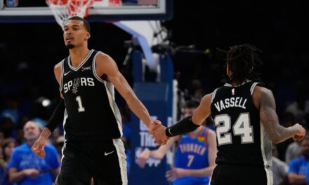 Wembanyama anotó 41 puntos y capturó 24 rebotes, y los Spurs vencieron al Thunder 122-115 en doble tiempo extra para abrir las finales del Oeste.