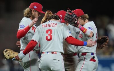 Harper, Realmuto y Turner conectaron jonrones en la victoria de los Phillies por 4-3 sobre los Padres.