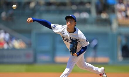 Yoshinobu Yamamoto poncha a 10 y Dodgers ganan la serie a Filis con triunfo 9-1