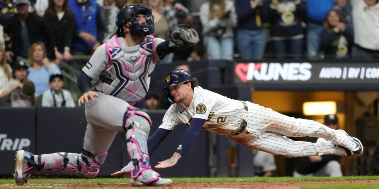 Brewers remontan en la décima entrada para ganar 4-3, a Yankees