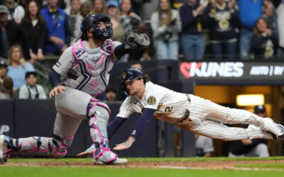 Brewers remontan en la décima entrada para ganar 4-3, a Yankees