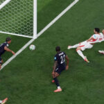Turquía supera 3-2 a Estados Unidos con gol agónico para quitarle el invicto