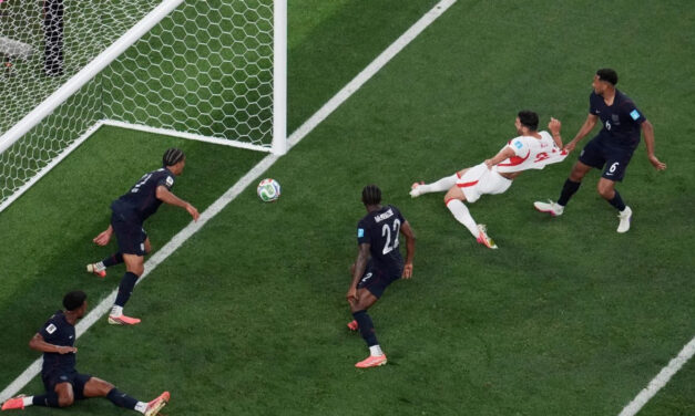 Turquía supera 3-2 a Estados Unidos con gol agónico para quitarle el invicto