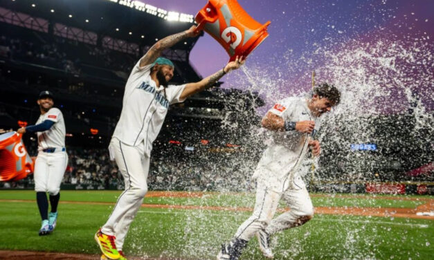 Sencillo de Young en la 10ma da a Marineros triunfo 3-2 ante Mets