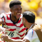 Estados Unidos somete 2-0 a Australia y visa boleto a los dieciseisavos de final del Mundial