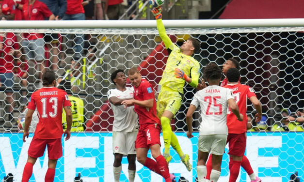 Suiza se impone a Canadá