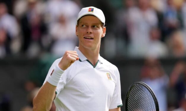 El campeón defensor Sinner vence a Kecmanovic en 5 sets en la primera ronda de Wimbledon