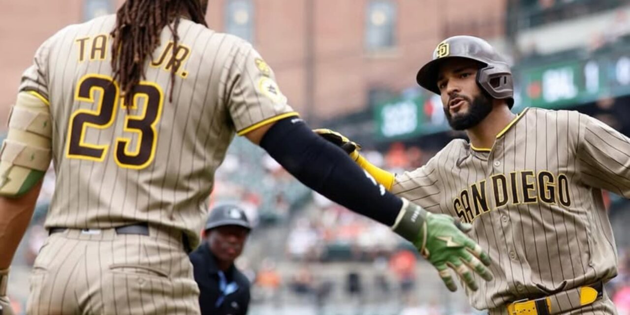 Rodolfo Durán conecta jonrón e impulsa 3 carreras para darle la victoria a los Padres por 5-2 sobre los Orioles.