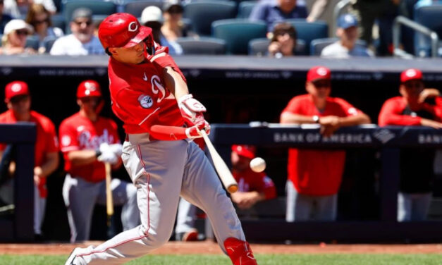 Sal Stewart iguala su récord con 6 impulsadas y los Rojos aplastan 10-2 a Yankees