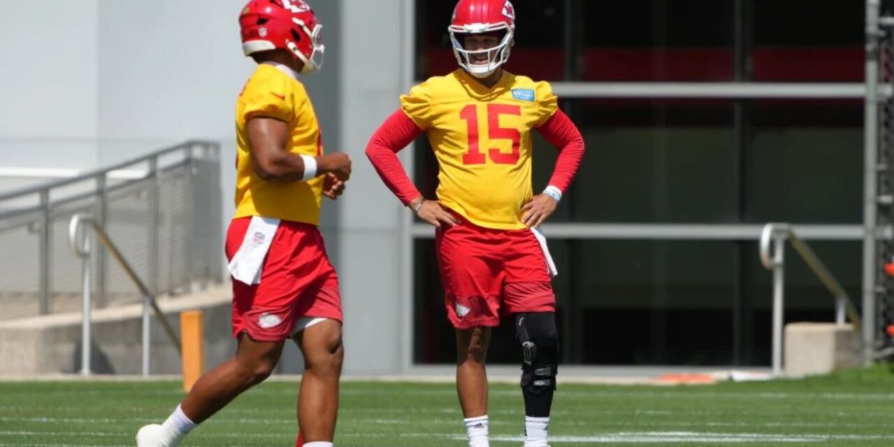 Andy Reid: Patrick Mahomes va bien para el campamento de los Chiefs tras cirugía