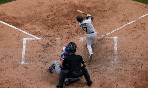 Montgomery, Antonacci y Meidroth conectaron jonrones en la sexta entrada, en la que anotaron 6 carreras, y los White Sox vencieron a los Dodgers 6-4.