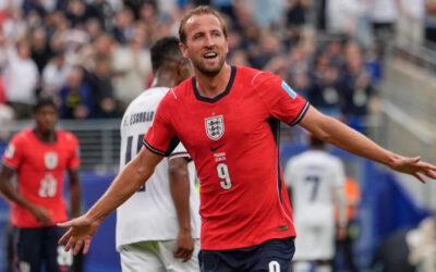 Inglaterra se impone a Panamá y clasifica líder