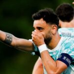 Portugal vence a Chile con goles de Guedes y Fernandes
