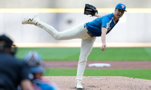 Misiorowski poncha a 15 en juego completo de 1 hit y Cerveceros vencen 6-0 a Filis