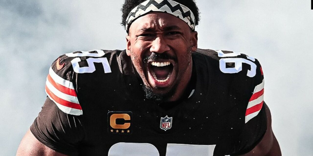 Myles Garrett, dos veces Jugador Defensivo del Año, a los Rams.