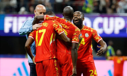 Congo clasifica a 16vos tras vencer a Uzbekistán