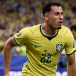 Gabriel Martinelli marca al final del descuento y Brasil vence a Japón 2-1 en el Mundial