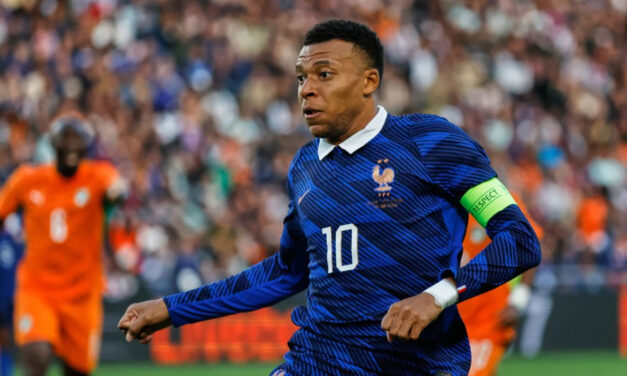 Francia atónita ante Costa de Marfil en partido de preparación para el Mundial.