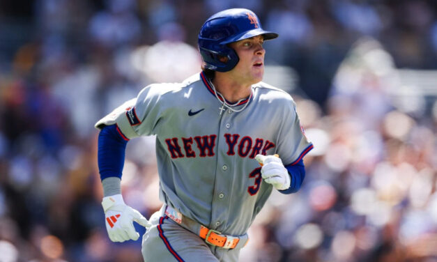 Novato de Mets Carson Benge batea de 5-5 con jonrón y triple productor en triunfo 7-3 ante Padres
