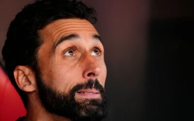Real Madrid se separa del entrenador de fútbol Álvaro Arbeloa, preparando el regreso de Mourinho