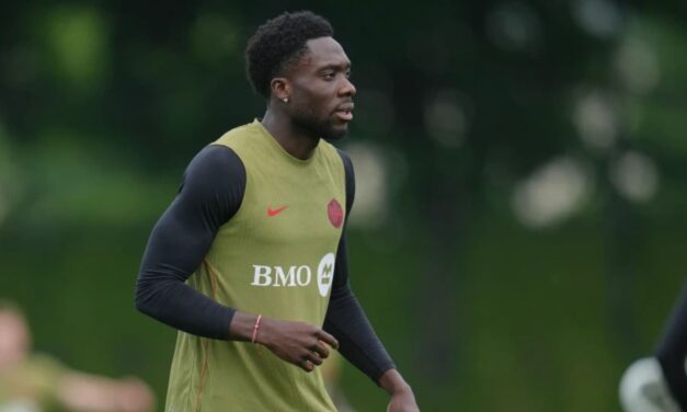 Alphonso Davies sigue limitado en prácticas y Canadá se apresta a enfrentar a Qatar en el Mundial