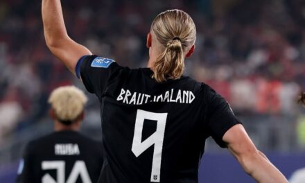 Erling Haaland anota dos goles más y Noruega vence a Senegal por 3-2