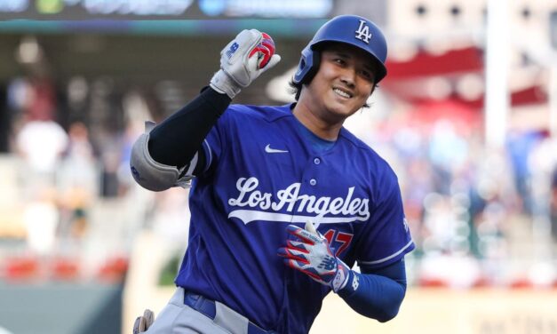 Shohei Ohtani y Freddie Freeman conectaron jonrones para los Dodgers en su victoria por 2-1 sobre los Twins.
