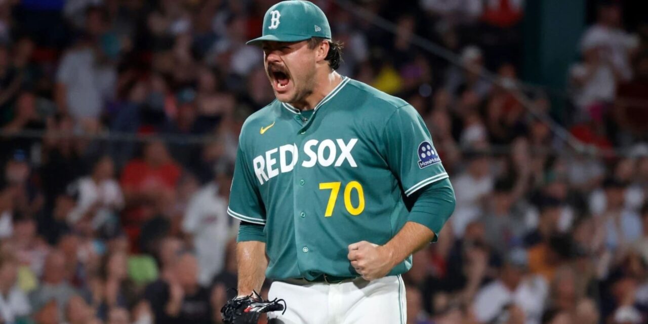 Tolle retiró a los primeros 16 bateadores y permitió solo un hit en 7 entradas sin carreras, mientras que los Red Sox vencieron a los Yankees 6-1.