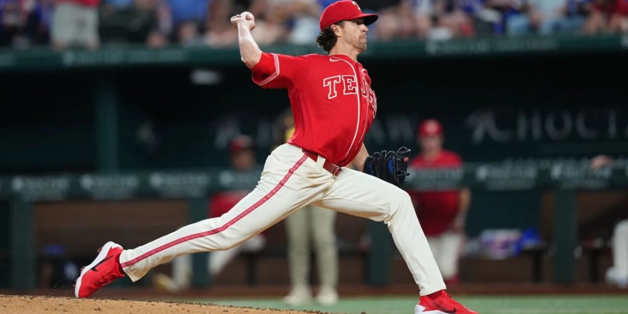 DeGrom poncha a 9 en su cumpleaños 38 y Rangers vencen 9-7 a Padres