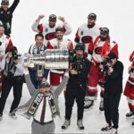 Carolina Hurricanes, con una defensa impenetrable, vencieron a los Golden Knights por 3-0 en el sexto partido y ganaron la Copa Stanley.