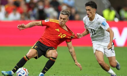 Bélgica golea a Nueva Zelanda y clasifica como líder
