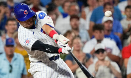Suzuki conecta sencillo ante Miller, y los Cubs derrotan a los Padres por 3-2.
